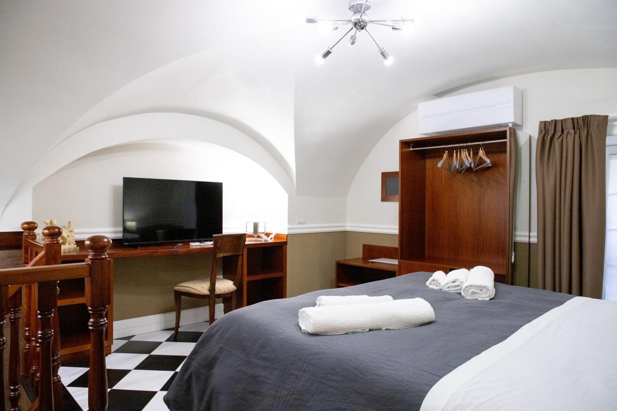 Borgo Santa Caterina Villa Catania-Fontanarossai nemzetközi repülőtér Kültér fotó